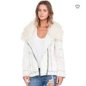 denim coat & faux fur collar